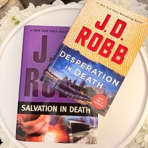 J.D. Robb Book Set - Desperation in Death & Salvation in Death